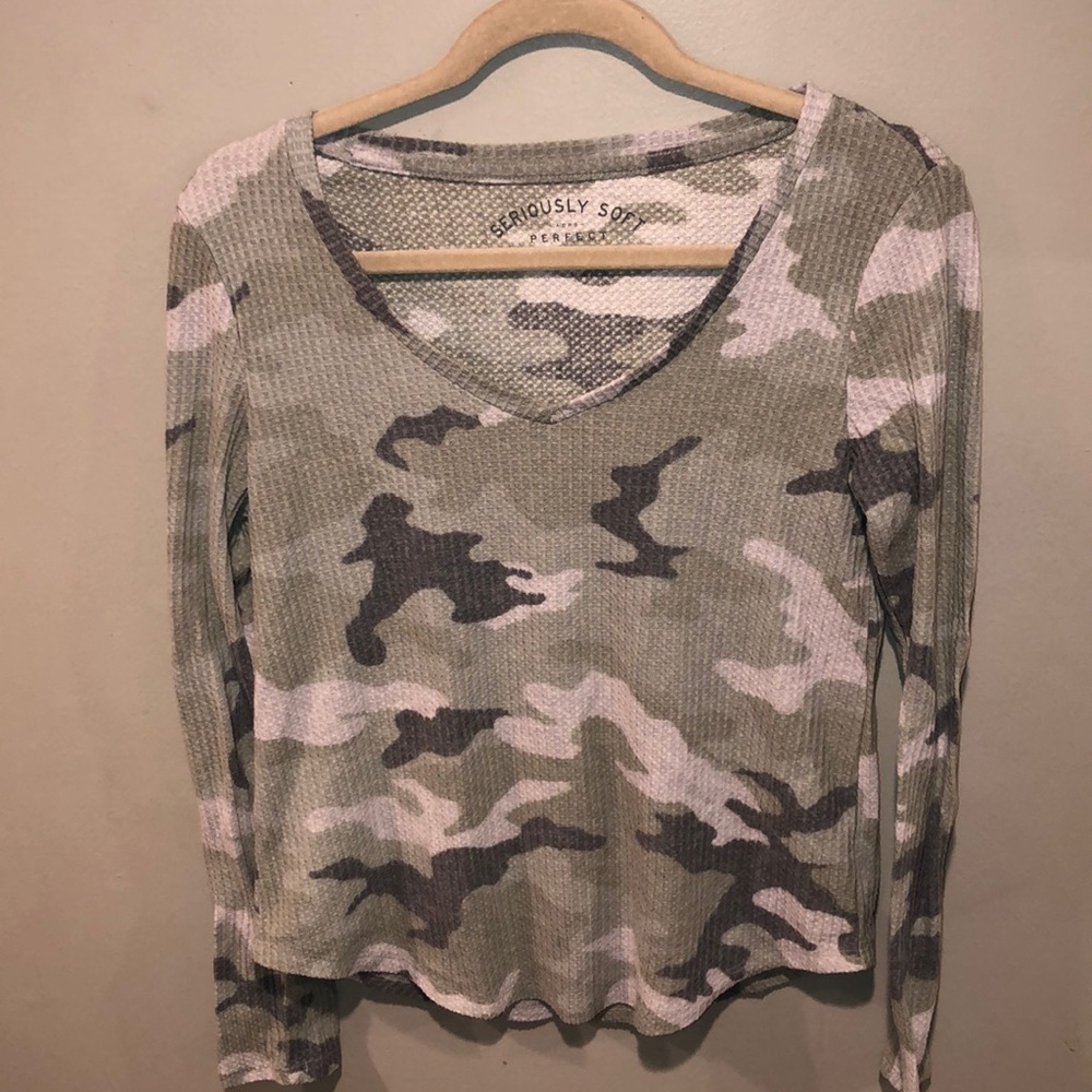 camo v neck long sleeve❤️